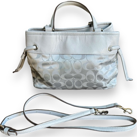 Coach Signature Nylon Adjustable/detachable crossbody. Light grey - Picture 6 of 13